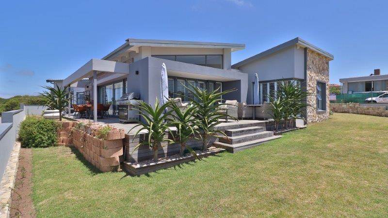 3 Bedroom Property for Sale in Stilbaai Oos Western Cape